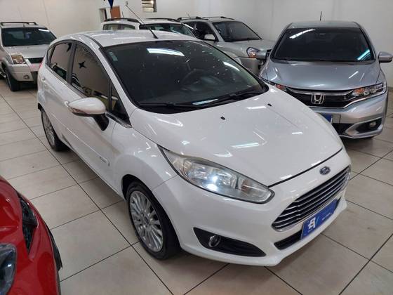 FORD FIESTA 1.6 TITANIUM HATCH 16V FLEX 4P POWERSHIFT